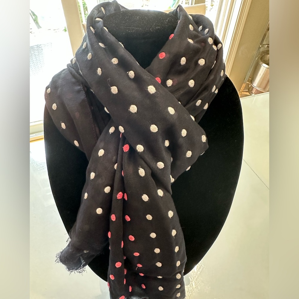 Talbot scarf